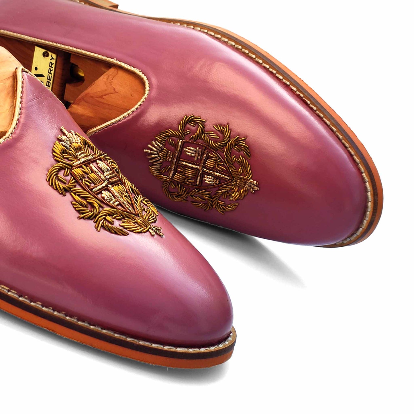 Fusia Zardozi Handwork Nagra Slipon for Men