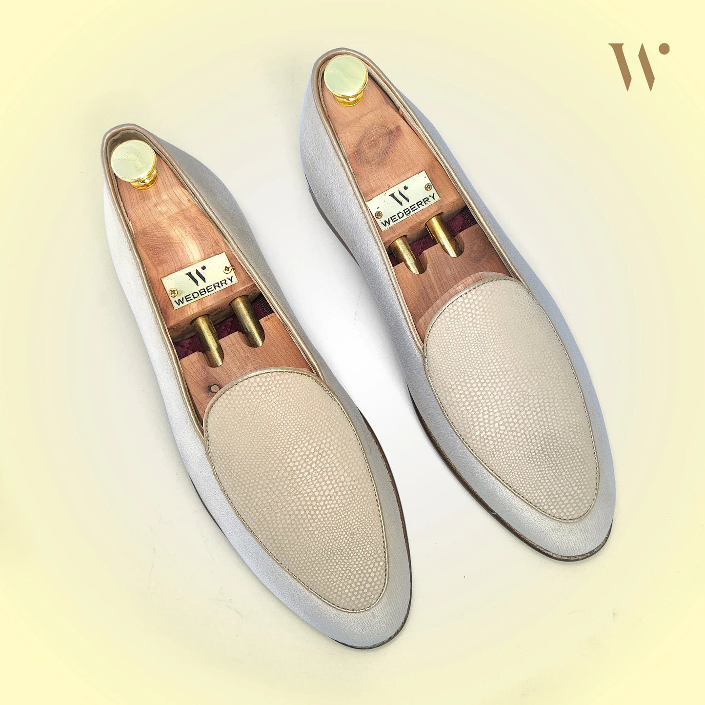 Jave Python in Ivory Velvet