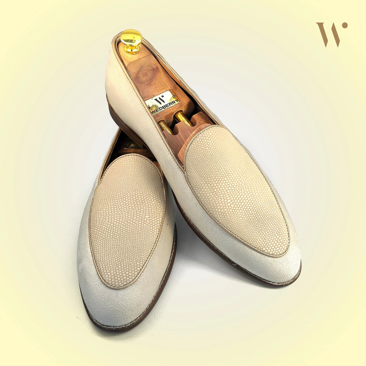 Jave Python in Ivory Velvet