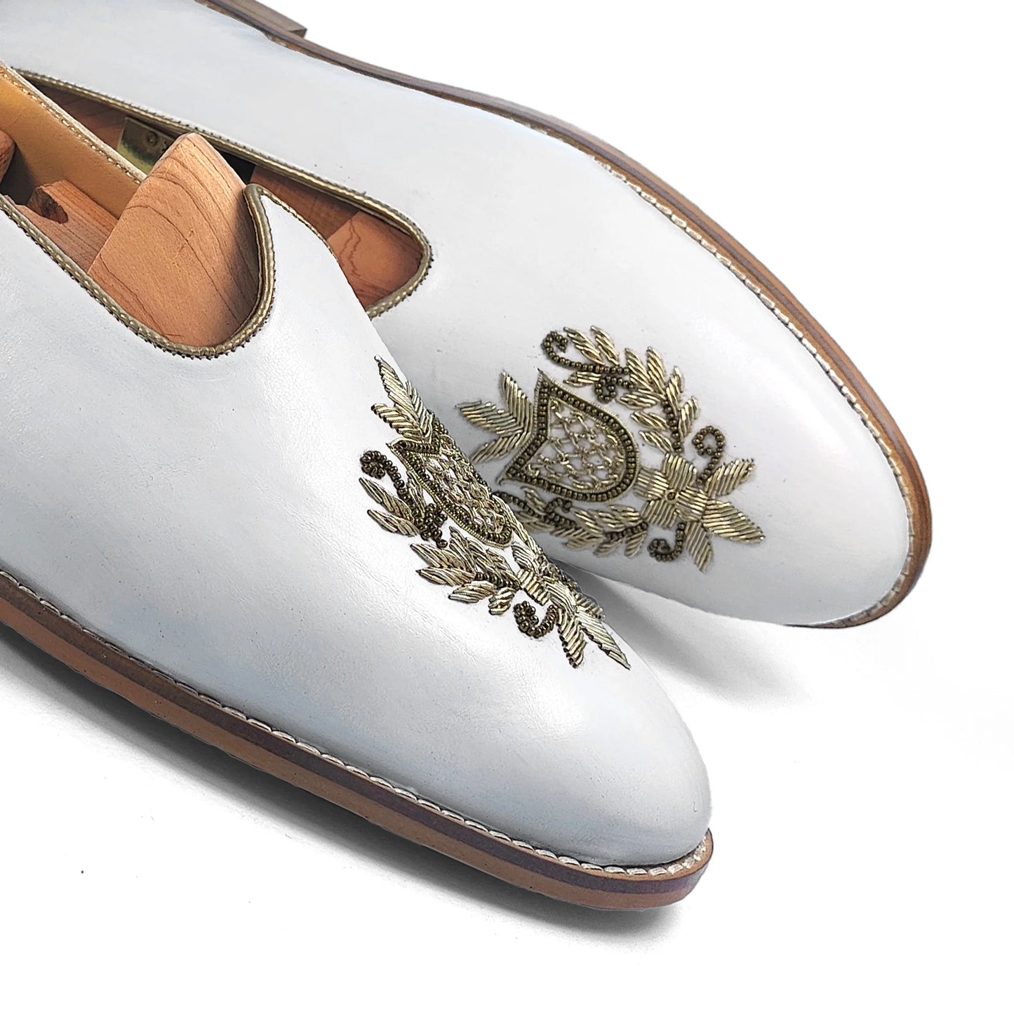 White Light Gold Zardozi Handwork Wedding Shoes Ethnic Mojari for Men