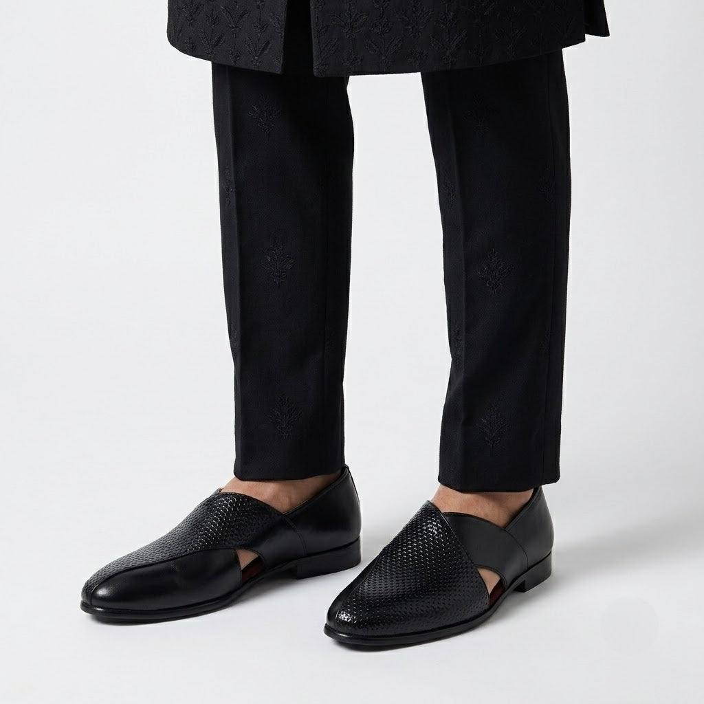 Pranoir Black Peshawari Sandals