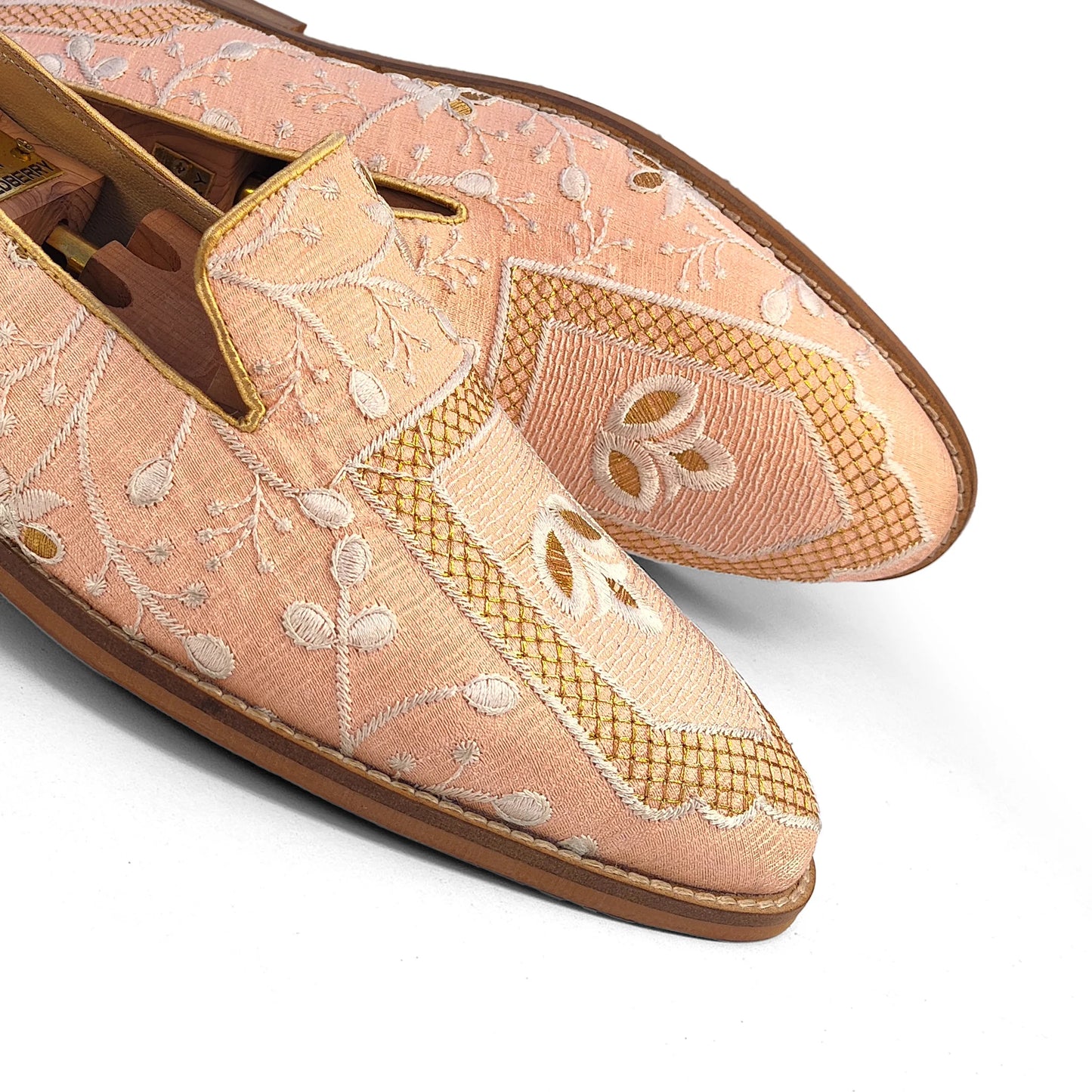 Peach and White Embroidery Ethnic Wedding Loafer Nagra Mojri for Men