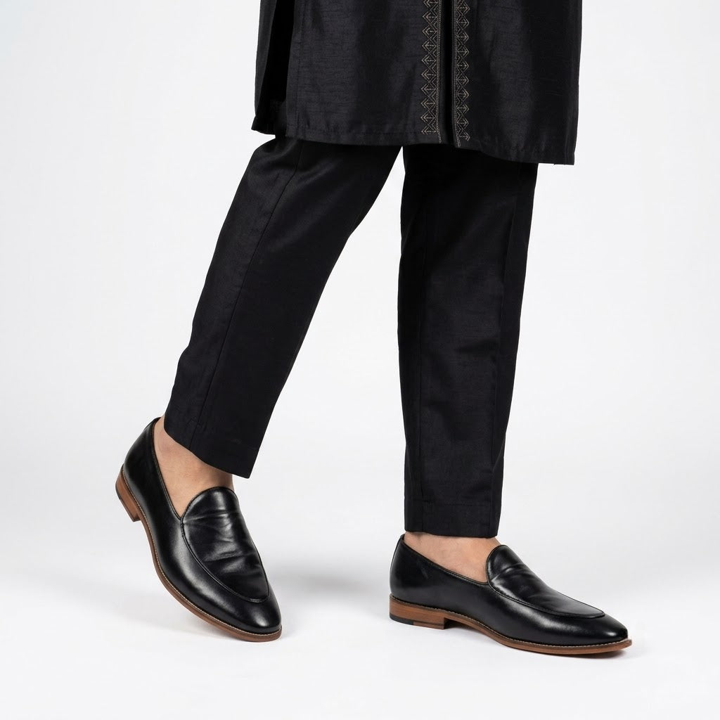 Black Jave Apron Solid Slipon Loafers for Men