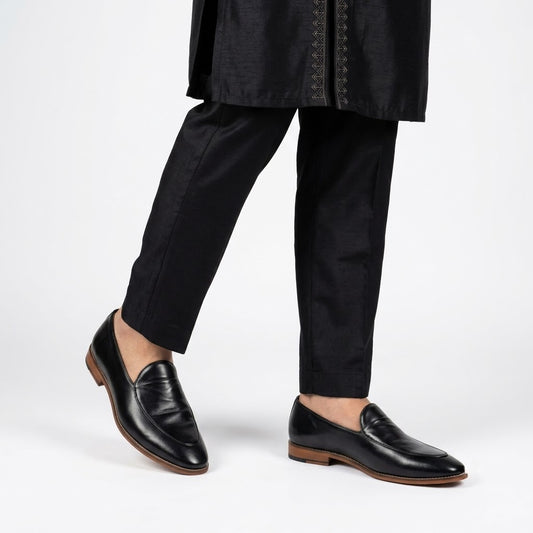 Black Jave Apron Solid Slipon Loafers for Men